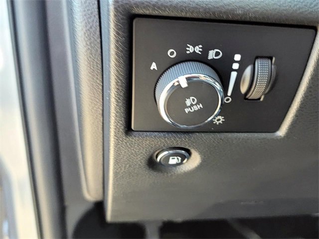 Used 2021 Jeep Grand Cherokee Limited image 32