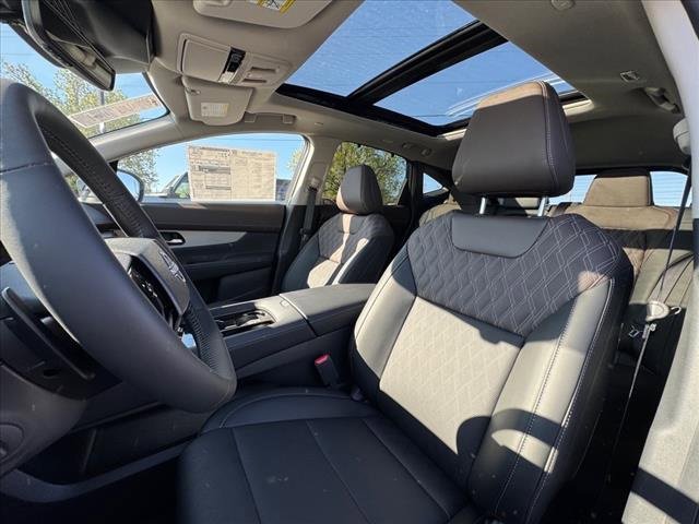 New 2025 Nissan Murano Platinum w/ Cargo Package image 16
