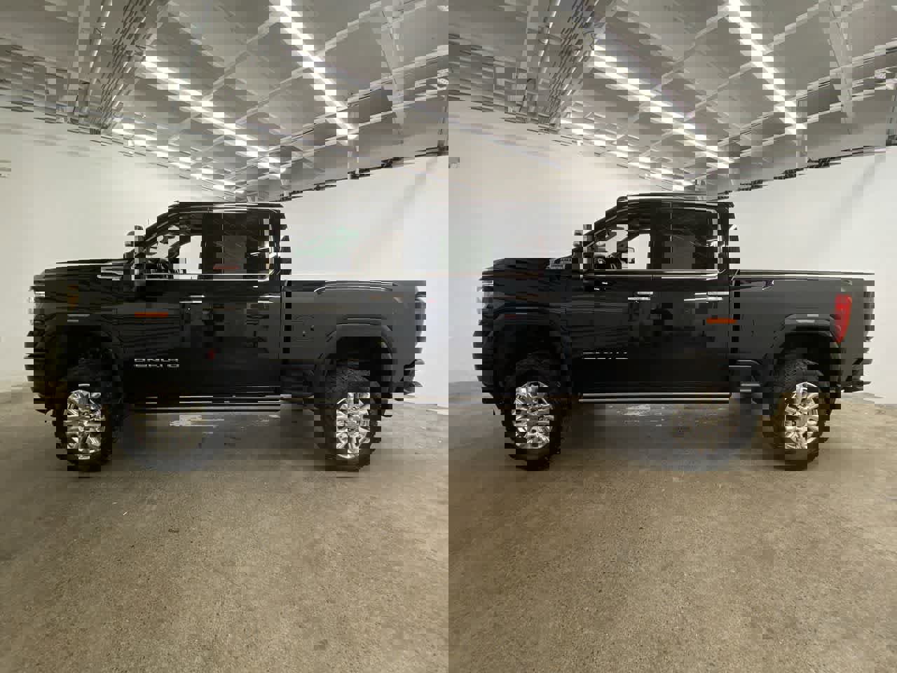 Used 2023 GMC Sierra 2500 Denali w/ Denali Ultimate Package AWD/4WD image 3