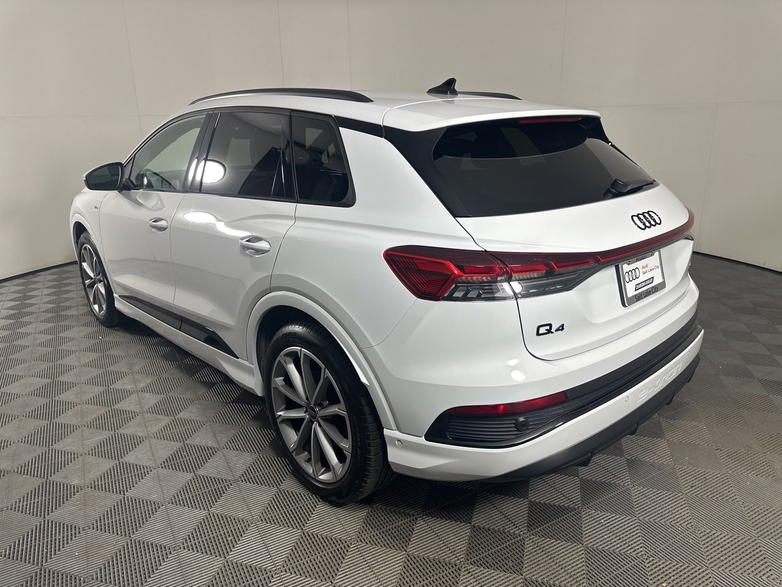 New 2026 Audi Q4 e-tron Premium Plus image 5