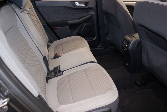 Used 2020 Ford Escape SE image 12