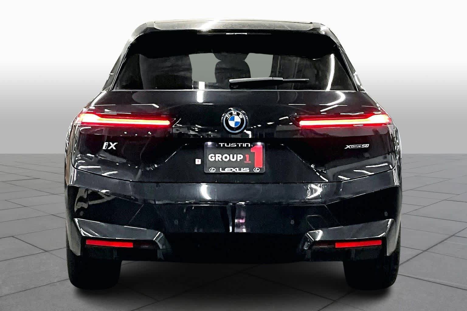 Used 2023 BMW iX xDrive50 w/ Ultimate Package 2 image 4