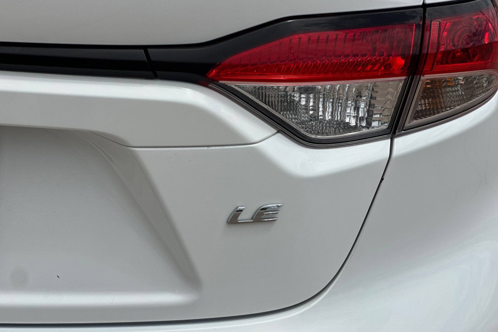Used 2022 Toyota Corolla LE FWD image 30