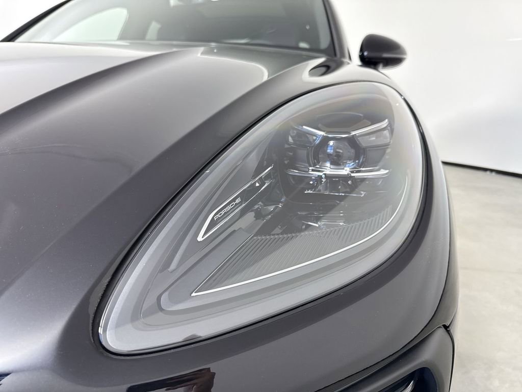New 2026 Porsche Macan S AWD/4WD image 11