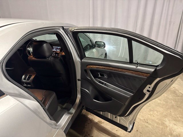 Used 2013 Ford Taurus Limited AWD/4WD image 29
