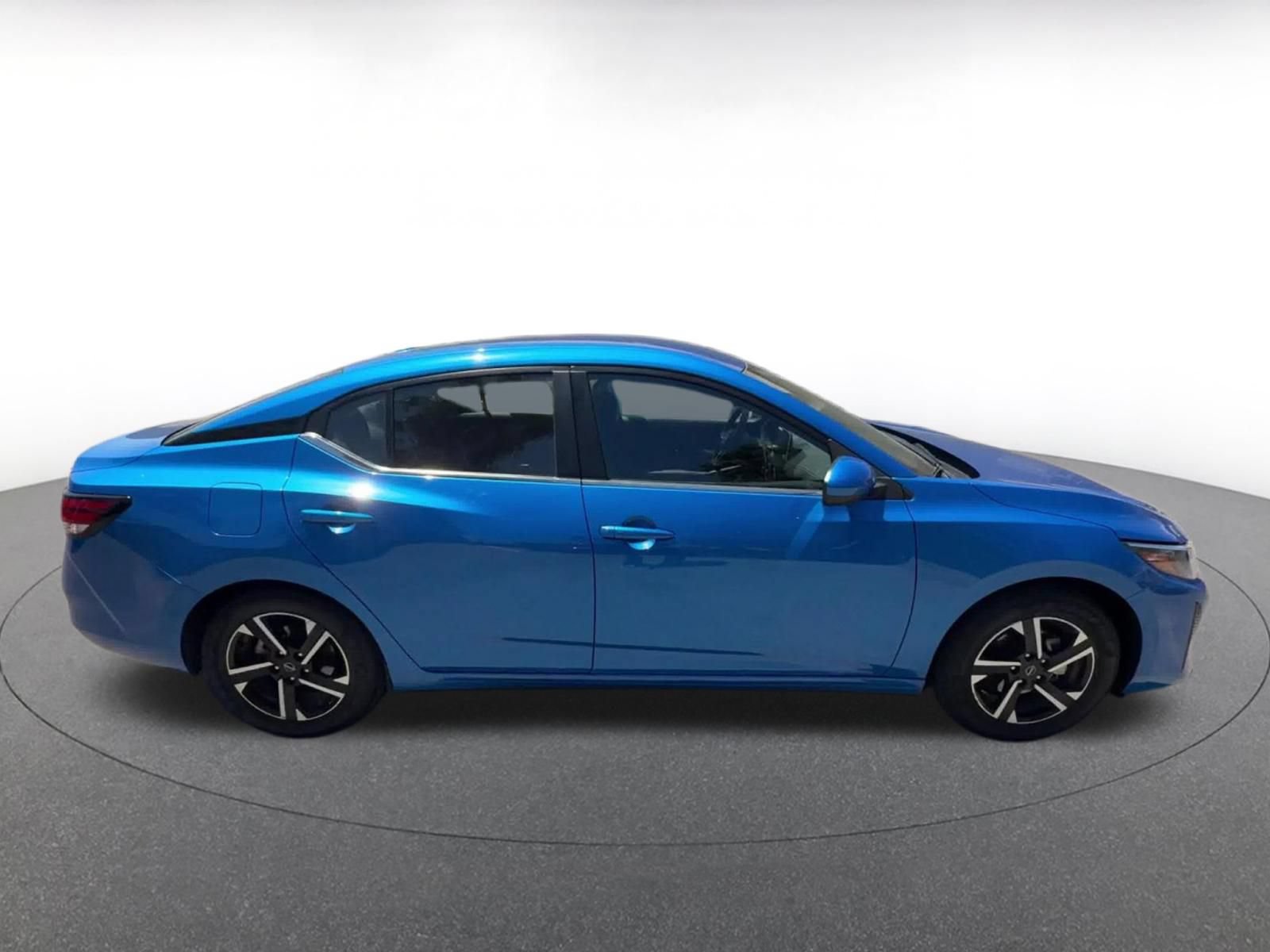 Used 2025 Nissan Sentra SV FWD image 16