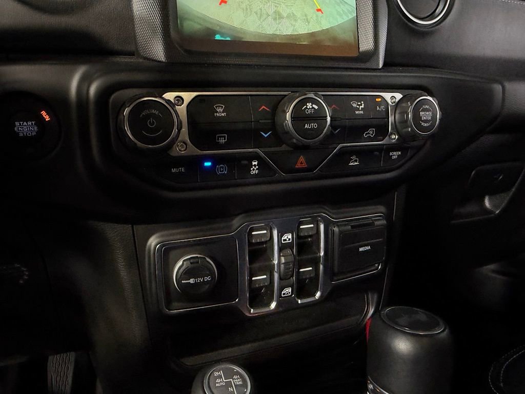 Used 2023 Jeep Wrangler Unlimited Sahara AWD/4WD image 15