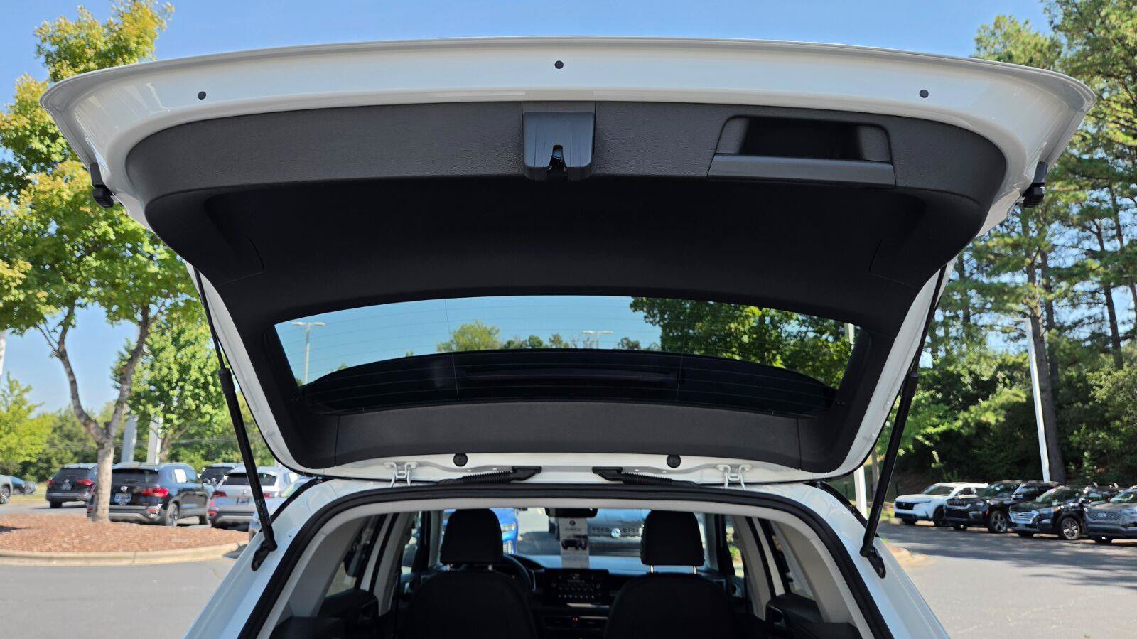 New 2027 Volkswagen Taos SE FWD image 62