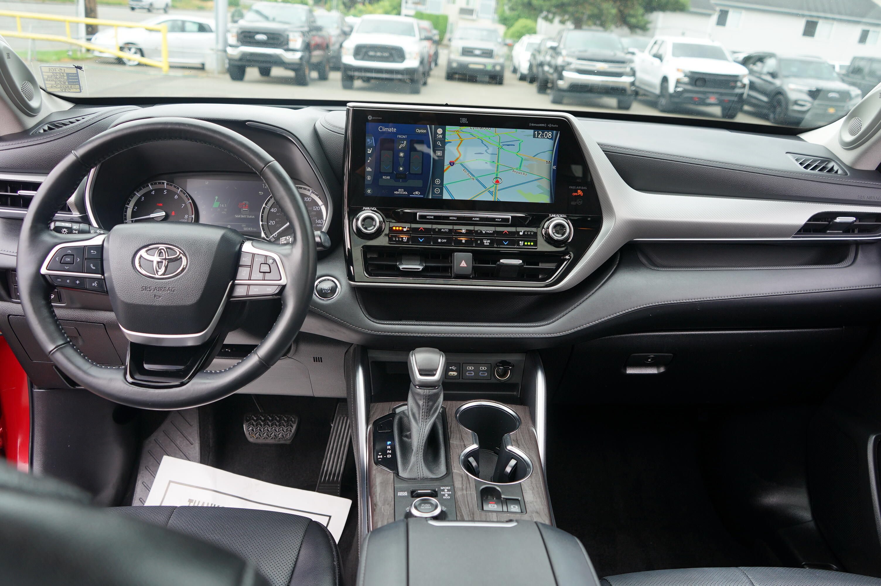 Used 2022 Toyota Highlander Platinum AWD/4WD image 26