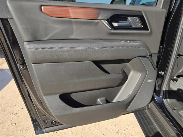 New 2026 GMC Yukon XL Denali image 12