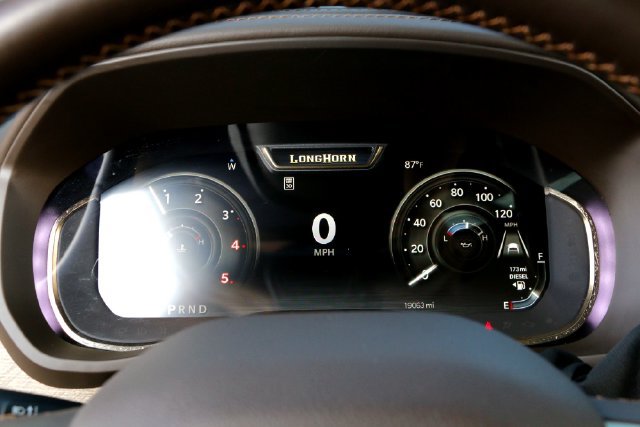 Used 2025 RAM 2500 Limited AWD/4WD image 17
