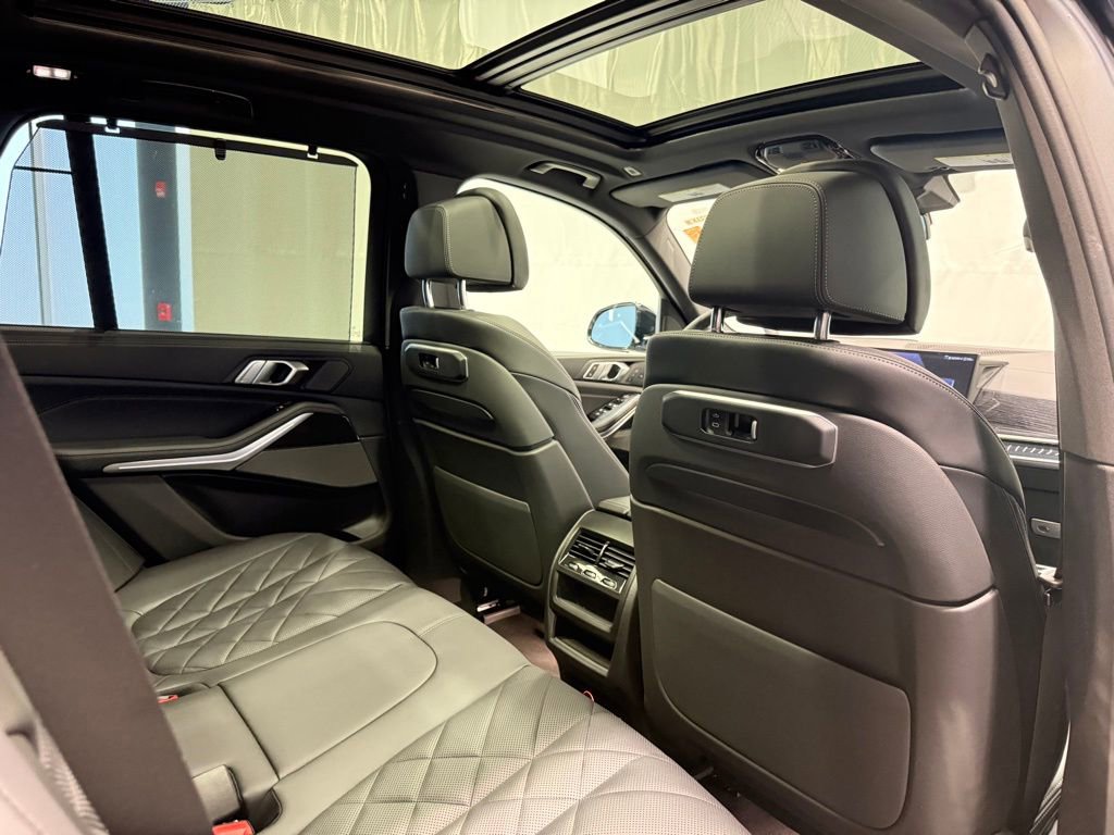 Used 2025 BMW X5 xDrive40i w/ Executive Package image 26