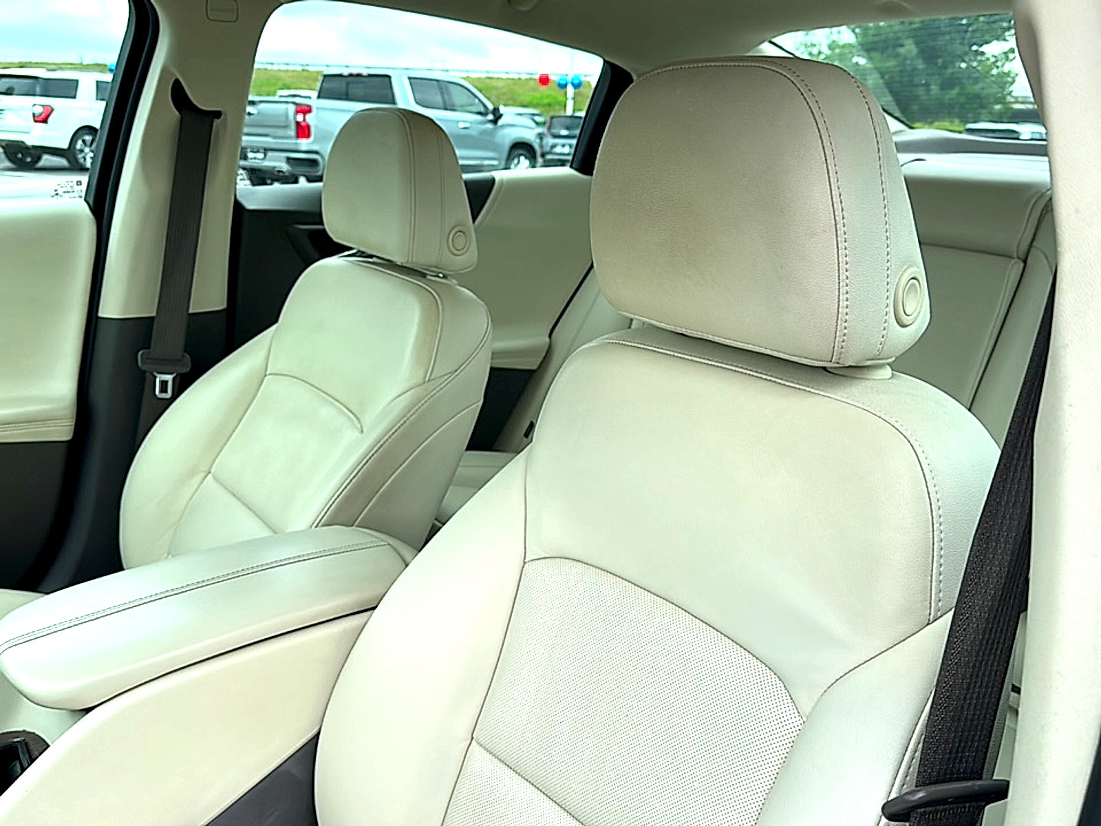 Used 2024 Chevrolet Malibu LT FWD image 14