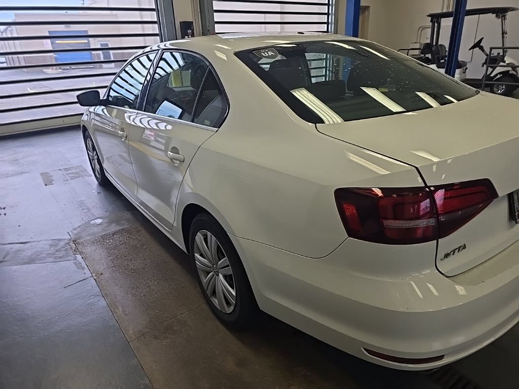 Used 2017 Volkswagen Jetta S FWD image 3
