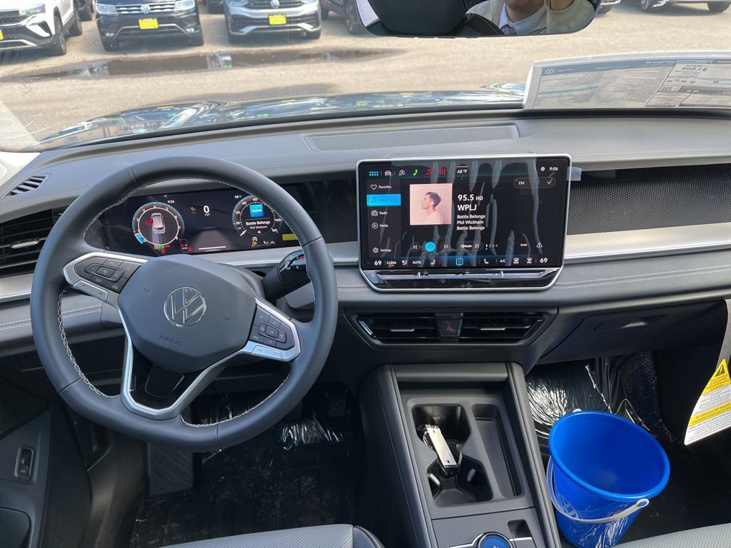 New 2026 Volkswagen Tiguan SE AWD/4WD image 17