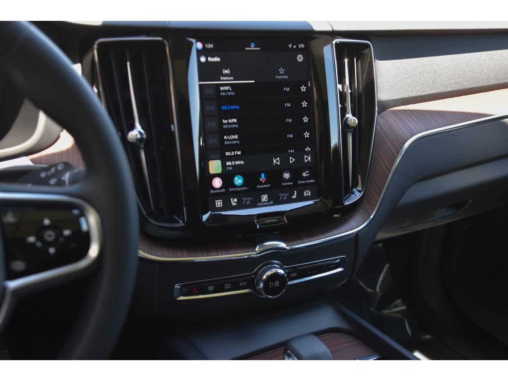 Certified 2023 Volvo XC60 B5 Plus w/ Climate Package AWD/4WD image 20