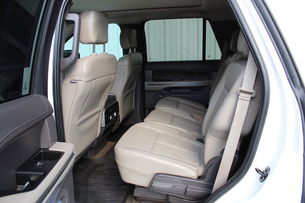 Used 2020 Ford Expedition XLT w/ Equipment Group 202A image 7