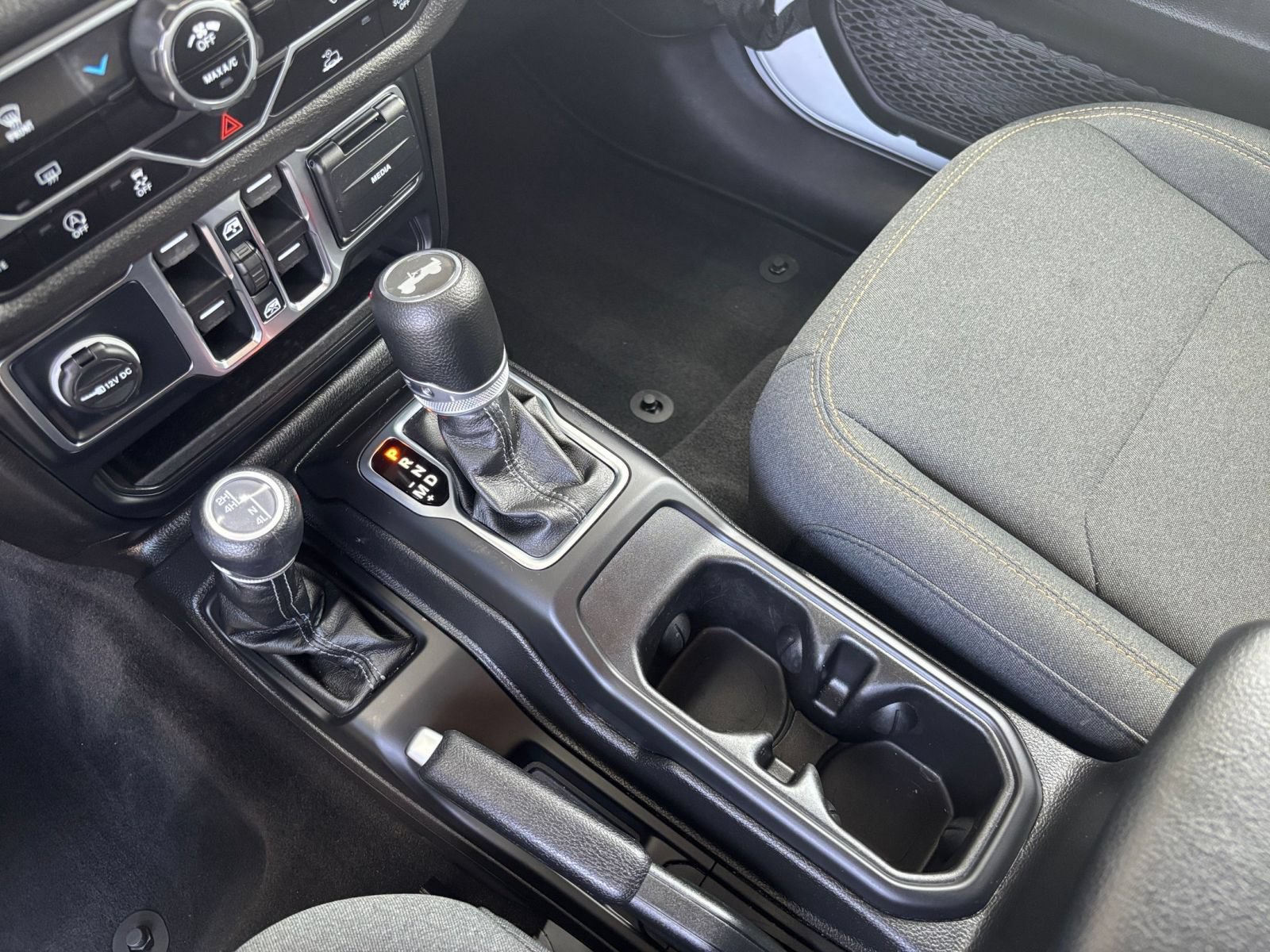 Used 2025 Jeep Wrangler Unlimited Sport AWD/4WD image 40