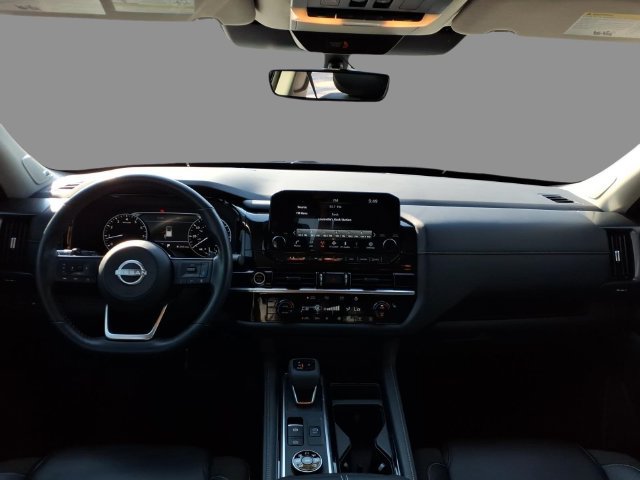 Certified 2024 Nissan Pathfinder SL w/ SL Premium Package AWD/4WD image 17