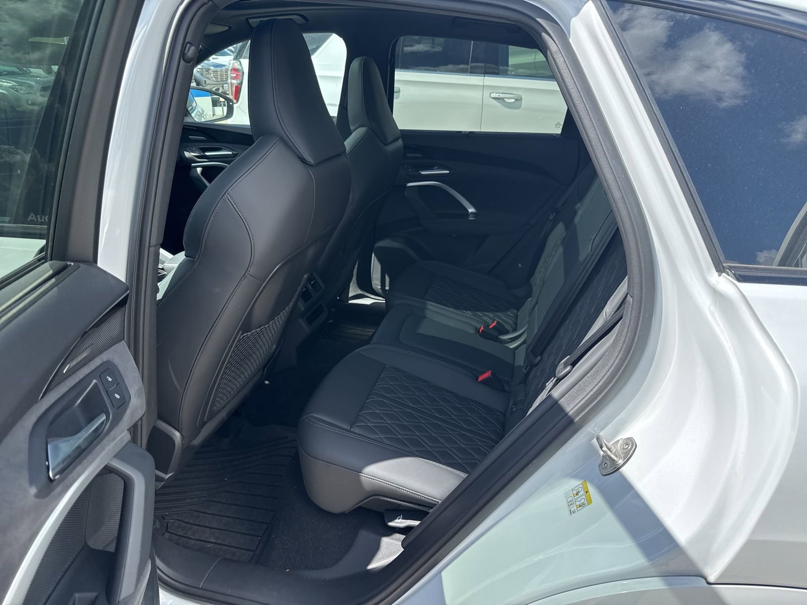 Used 2025 Audi SQ5 Premium Plus image 9