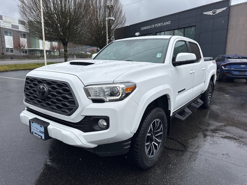 Used 2020 Toyota Tacoma TRD Sport image 3