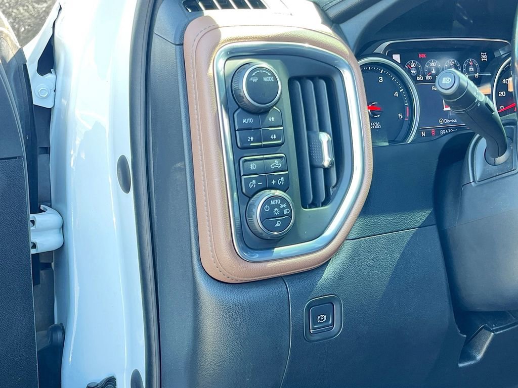 Used 2022 Chevrolet Silverado 2500 High Country w/ Safety Package II AWD/4WD image 10