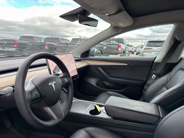 Used 2022 Tesla Model 3 Long Range AWD/4WD image 4