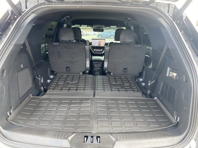 Used 2026 Ford Explorer Tremor w/ Tremor Convenience Package AWD/4WD image 11