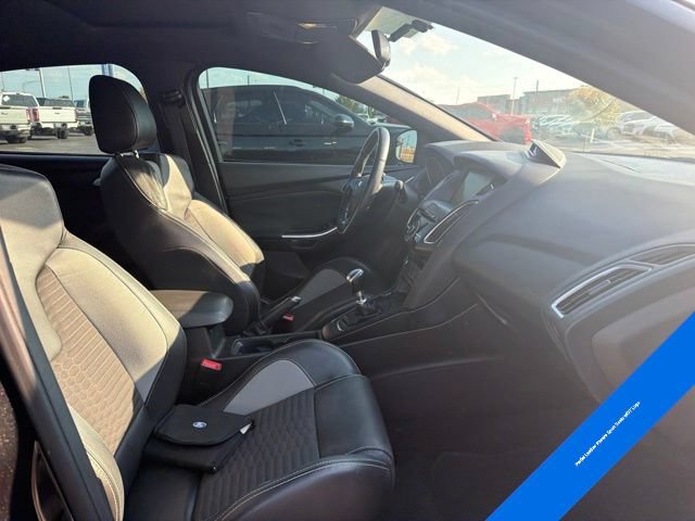 Used 2015 Ford Focus ST w/ Equipment Group 401A FWD image 16