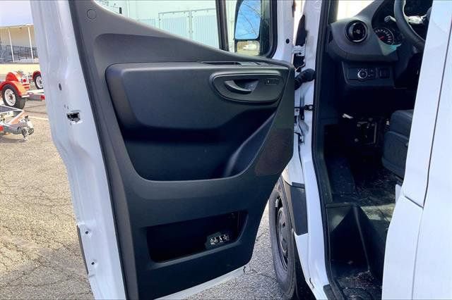 New 2025 Mercedes-Benz Sprinter 2500 image 10