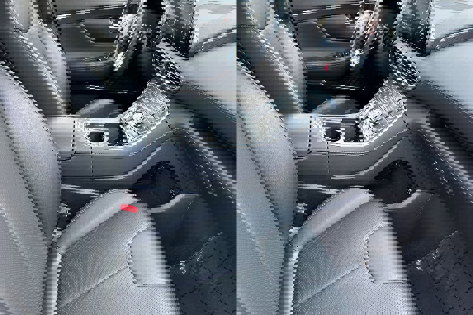 Used 2023 Hyundai Santa Fe SEL w/ Premium Package image 17