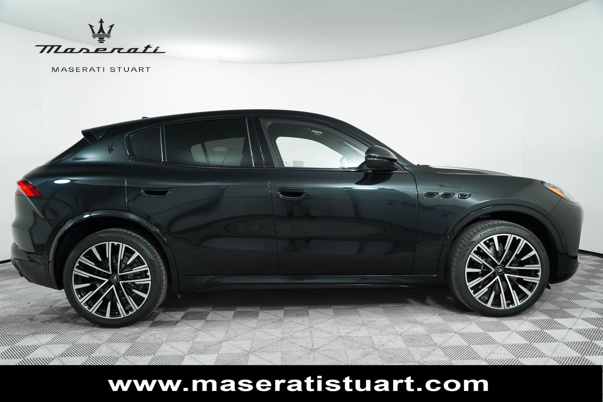 Used 2025 Maserati Grecale Modena AWD/4WD image 8