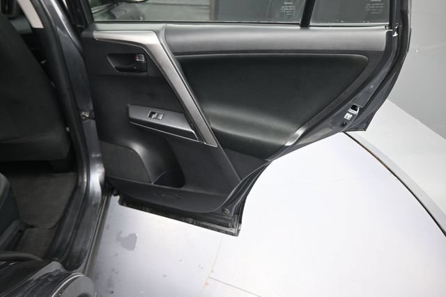 Used 2016 Toyota RAV4 LE FWD image 76