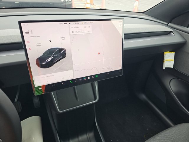 Used 2026 Tesla Model Y AWD image 9