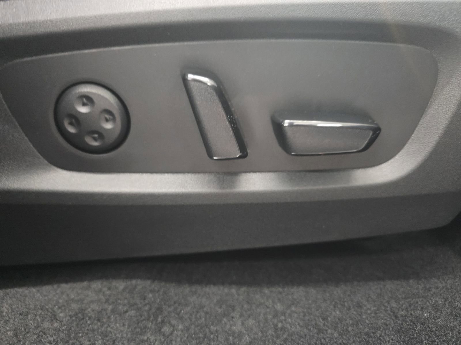 New 2026 INFINITI QX60 Luxe w/ Cargo Package FWD image 11