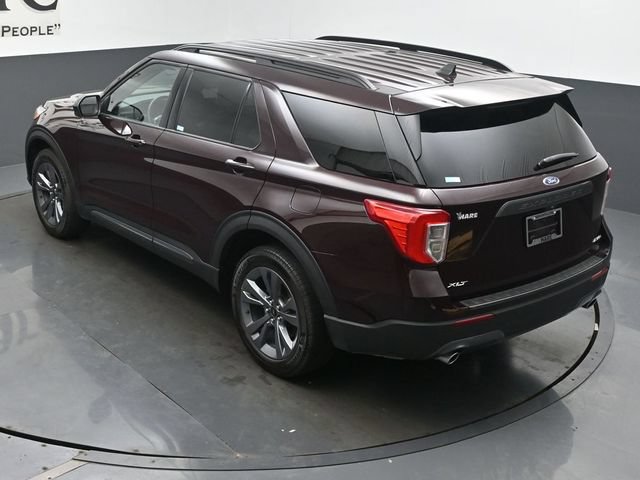 Used 2023 Ford Explorer XLT w/ Equipment Group 202A AWD/4WD image 59