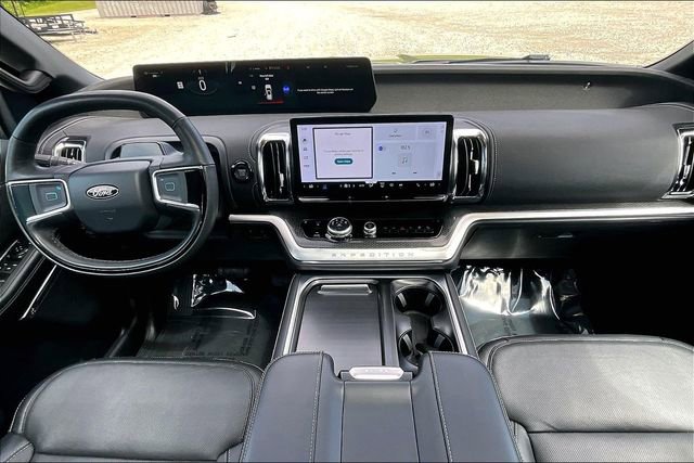 Used 2025 Ford Expedition Max Platinum w/ Stealth Performance Package AWD/4WD image 15