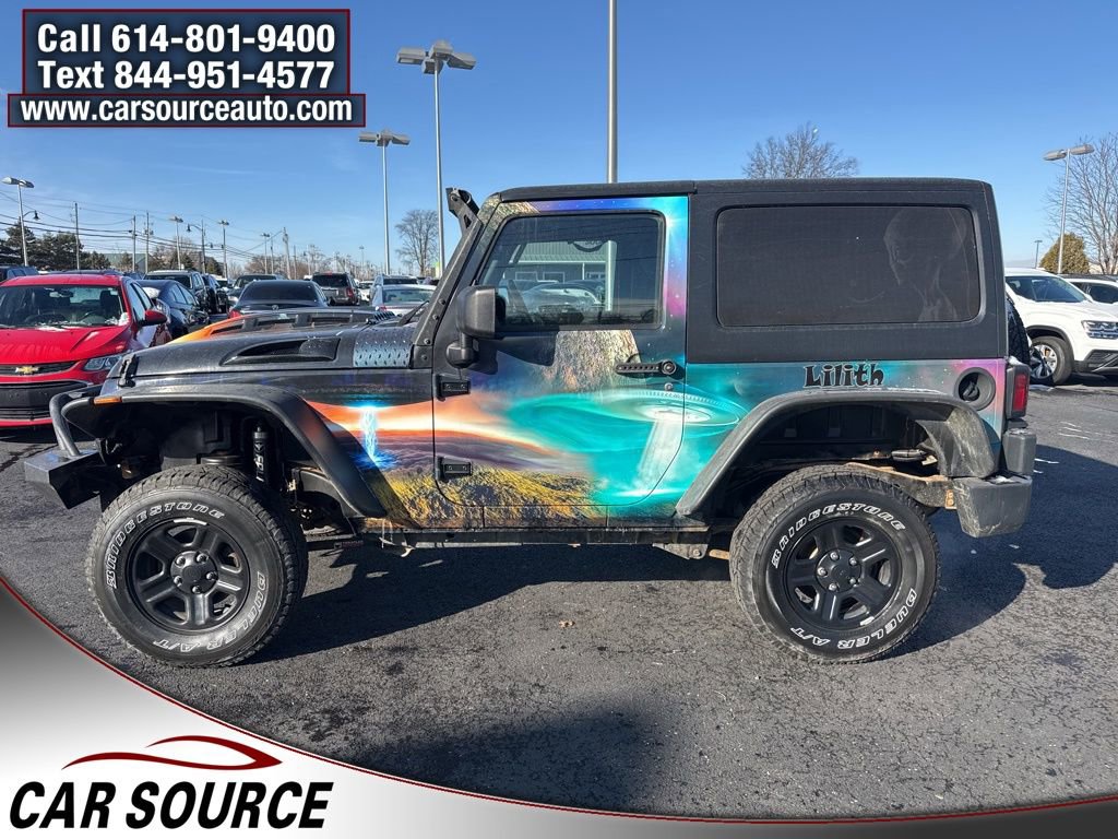 Used 2018 Jeep Wrangler Sahara w/ Connectivity Group image 3