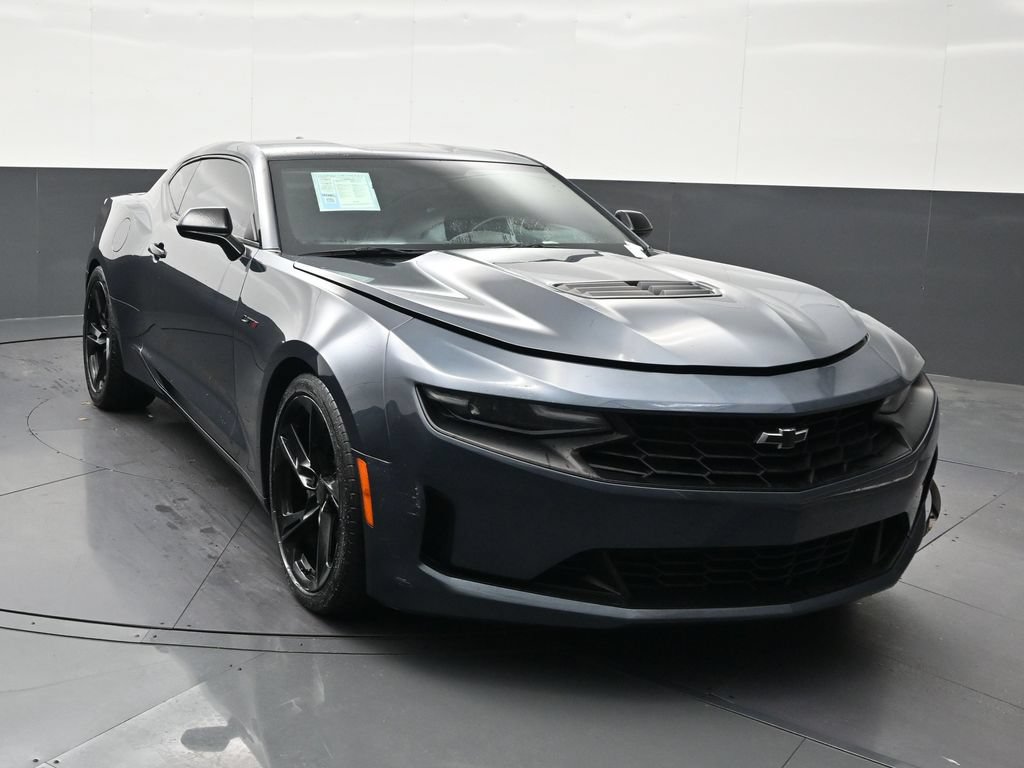 Used 2023 Chevrolet Camaro LT RWD image 8