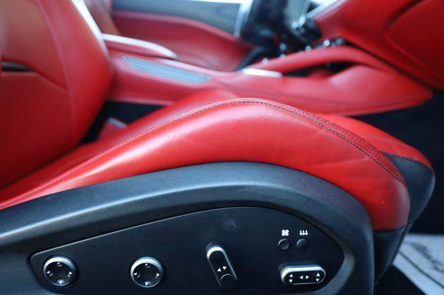 Used 2017 Ferrari GTC4Lusso AWD/4WD image 27