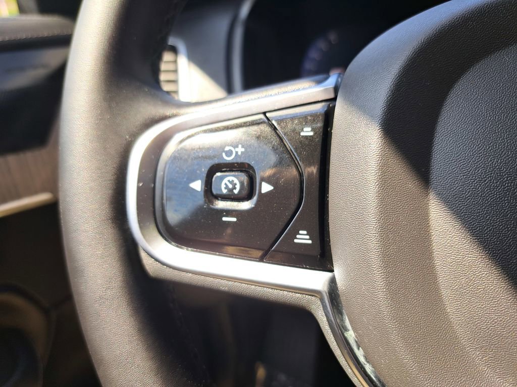 Used 2023 Volvo XC90 T8 Ultimate w/ Protection Package Premier AWD/4WD image 19