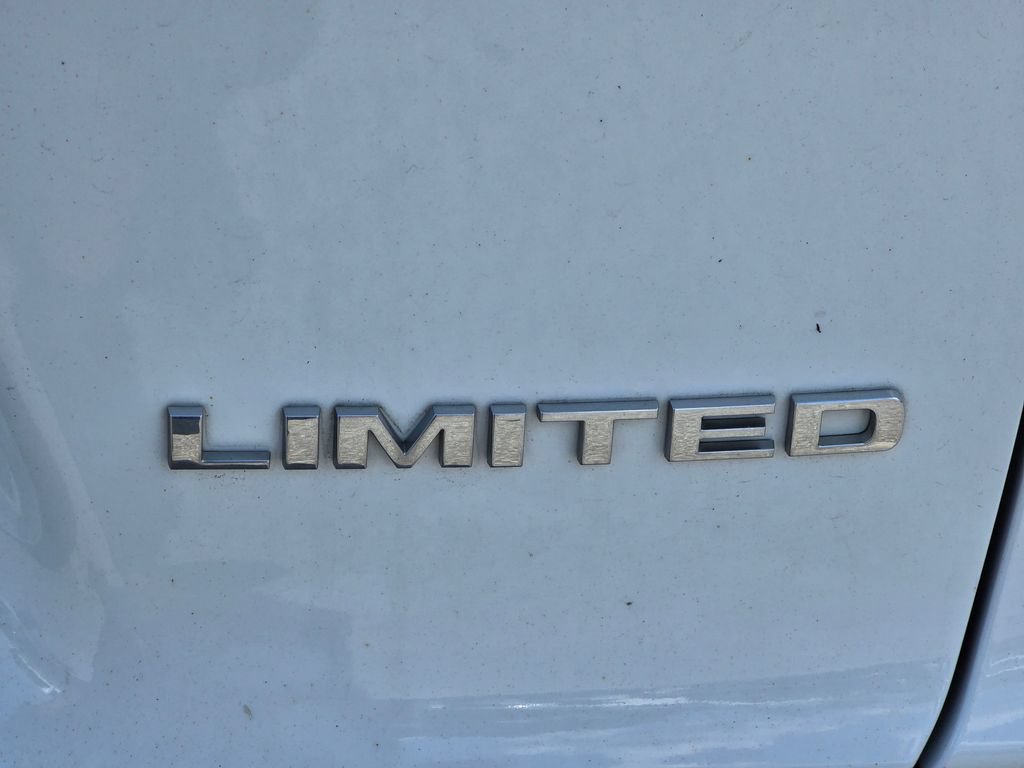 Used 2020 Jeep Cherokee Limited AWD/4WD image 12