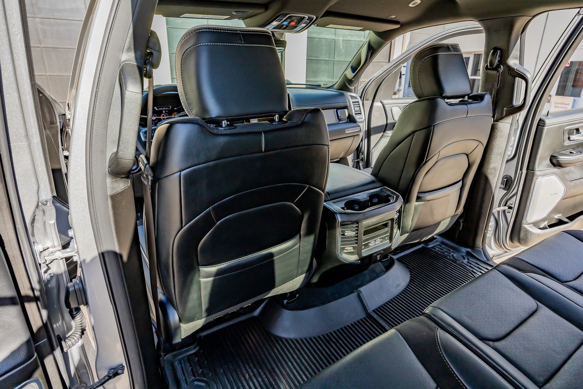 Used 2025 RAM 1500 Laramie w/ Night Edition image 28