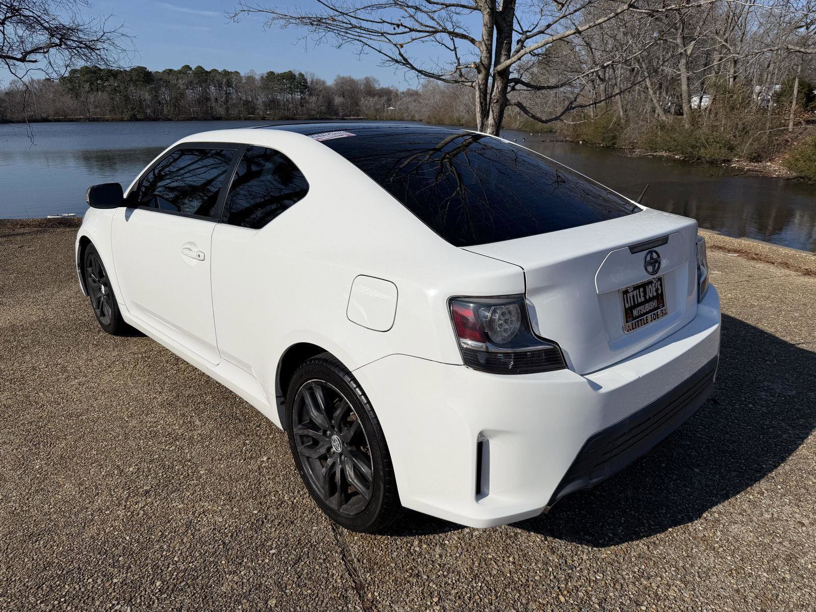 Used 2014 Scion tC image 9