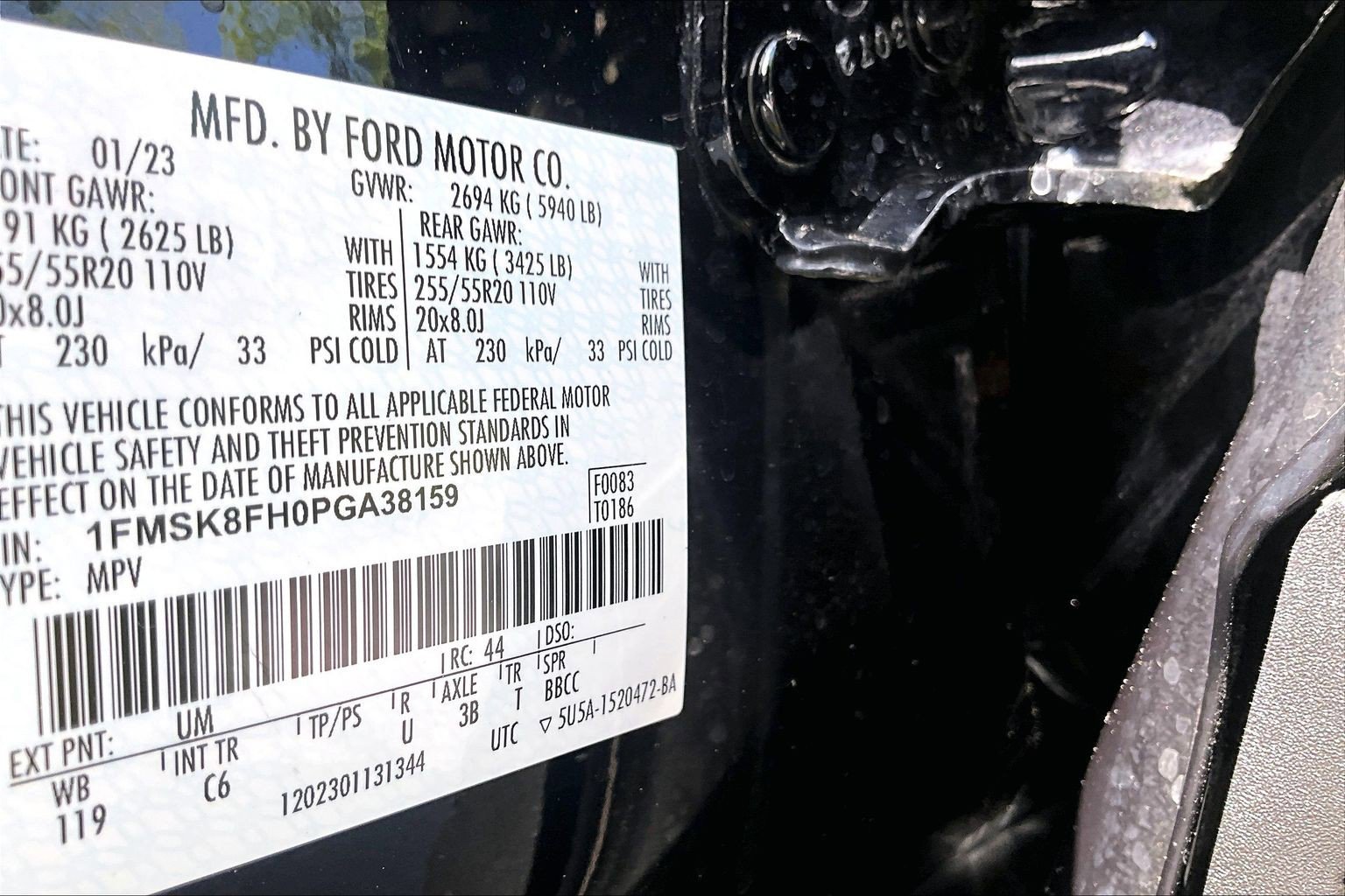 Used 2023 Ford Explorer Limited w/ Limited Technology Package AWD/4WD image 34