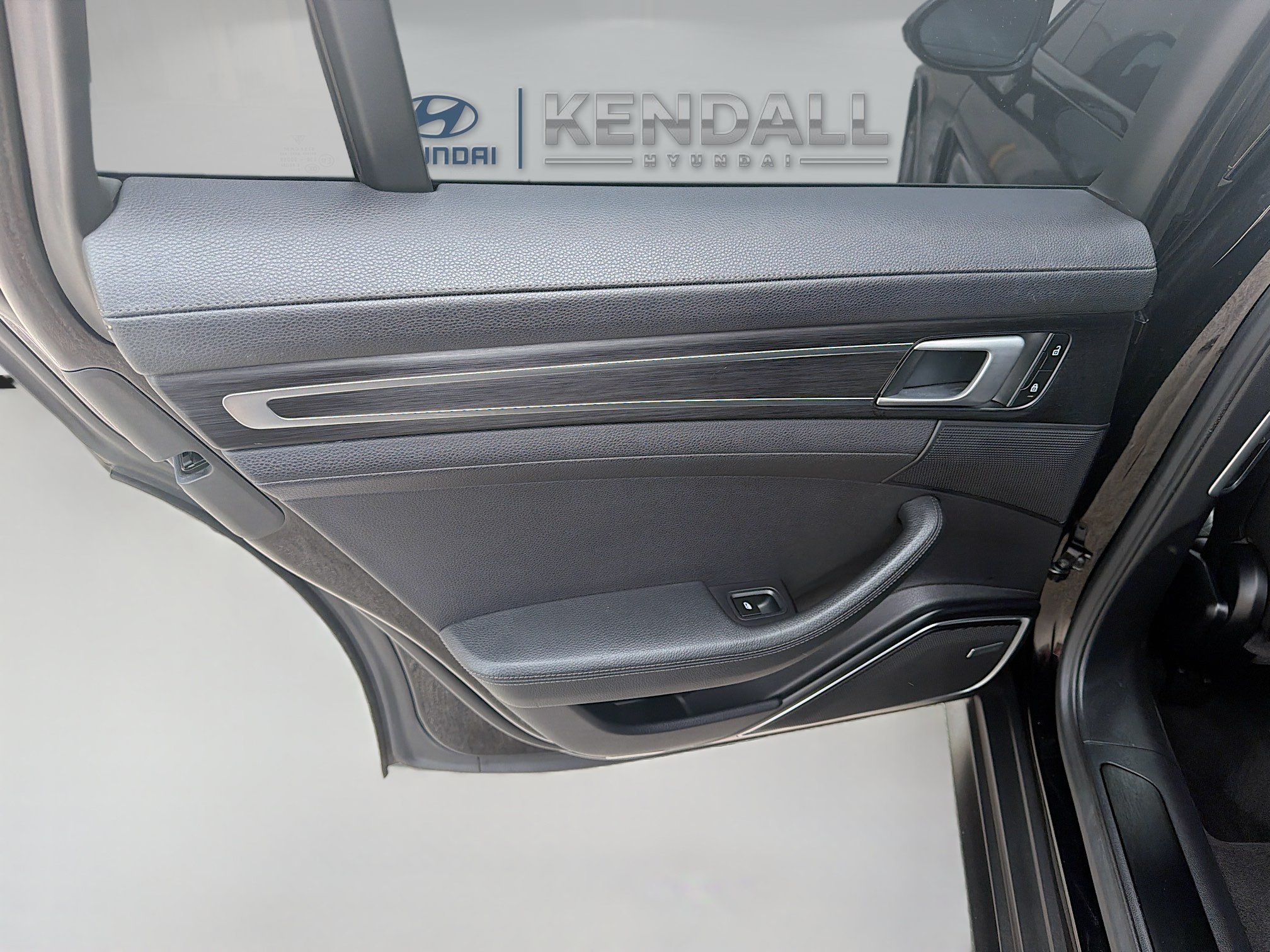 Used 2023 Porsche Panamera Platinum Edition RWD image 23