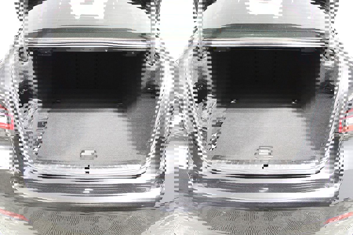 Used 2023 BMW 530e w/ M Sport Package image 28