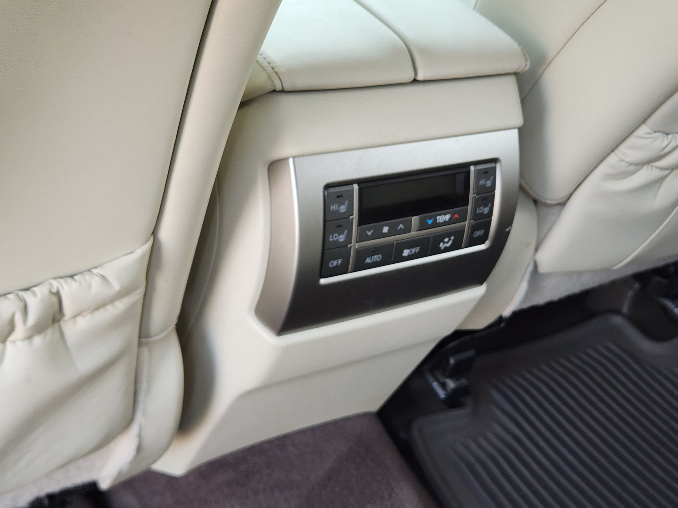 Used 2017 Lexus GX 460 AWD/4WD image 28