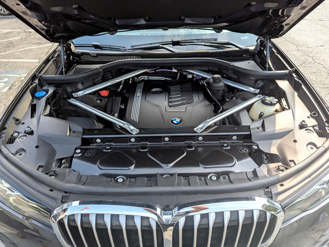 Used 2022 BMW X7 xDrive40i w/ Luxury Seating Package image 61