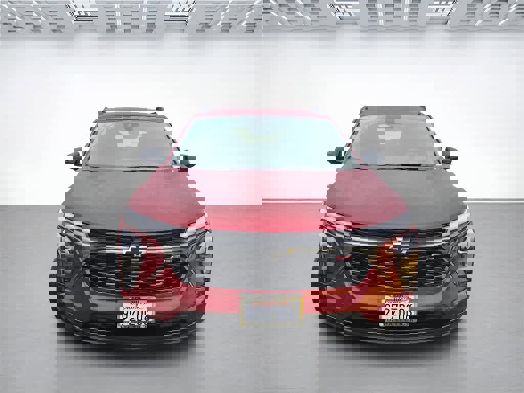 Used 2024 Chevrolet Trax RS image 2